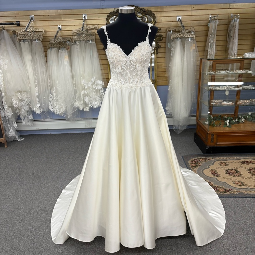 Kenneth Winston “2003” Wedding Dress”